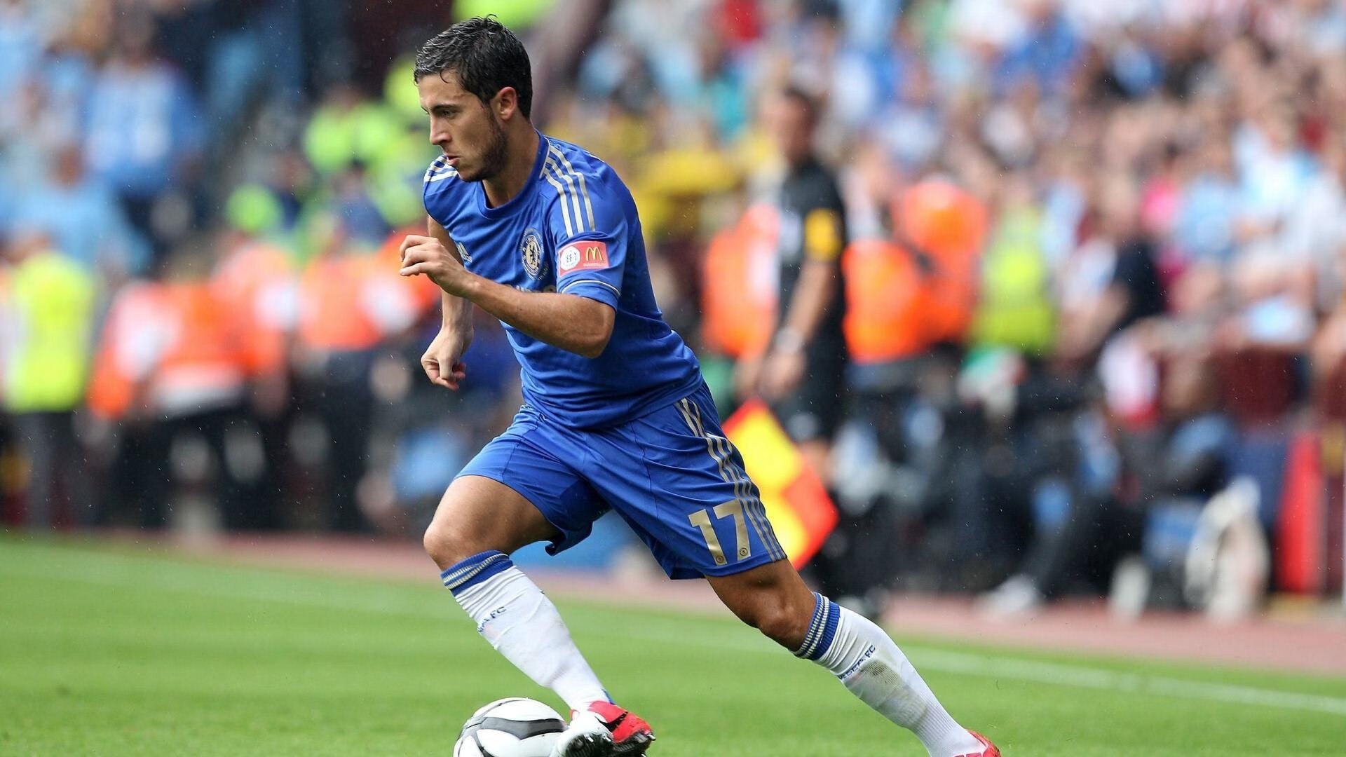 年度焦点之战，厄瓜多尔速胜伊朗，战术革新与团队协作的完美演绎